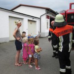 Besuch des Kindergarten bei der Feuerwehr am 23.07.2015