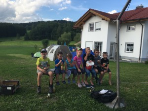 2. Kinder- und Jugendtag mit Lagerfeuer und Zelten