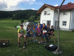 2. Kinder- und Jugendtag mit Lagerfeuer und Zelten