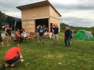 2. Kinder- und Jugendtag mit Lagerfeuer und Zelten
