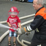 Besuch des Kindergarten bei der Feuerwehr am 23.07.2015