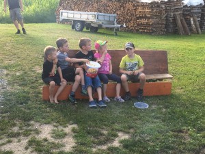 2. Kinder- und Jugendtag mit Lagerfeuer und Zelten