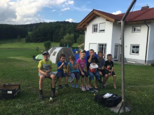 2. Kinder- und Jugendtag mit Lagerfeuer und Zelten