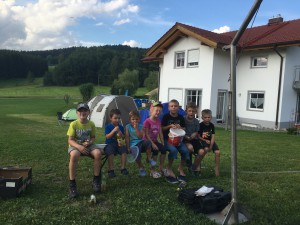 2. Kinder- und Jugendtag mit Lagerfeuer und Zelten