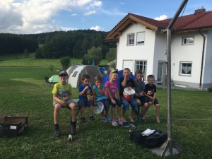 2. Kinder- und Jugendtag mit Lagerfeuer und Zelten