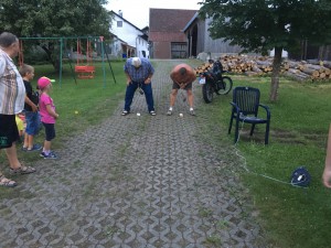 2. Kinder- und Jugendtag mit Lagerfeuer und Zelten