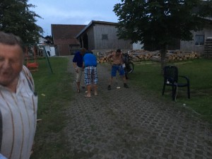 2. Kinder- und Jugendtag mit Lagerfeuer und Zelten
