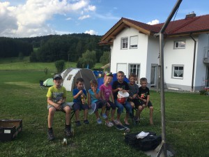 2. Kinder- und Jugendtag mit Lagerfeuer und Zelten