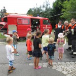 Besuch des Kindergarten bei der Feuerwehr am 23.07.2015