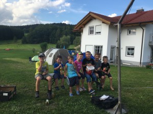 2. Kinder- und Jugendtag mit Lagerfeuer und Zelten