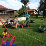 1. Kinder- und Jugendtag mit Lagerfeuer und Zelten