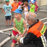 Besuch des Kindergarten bei der Feuerwehr am 23.07.2015